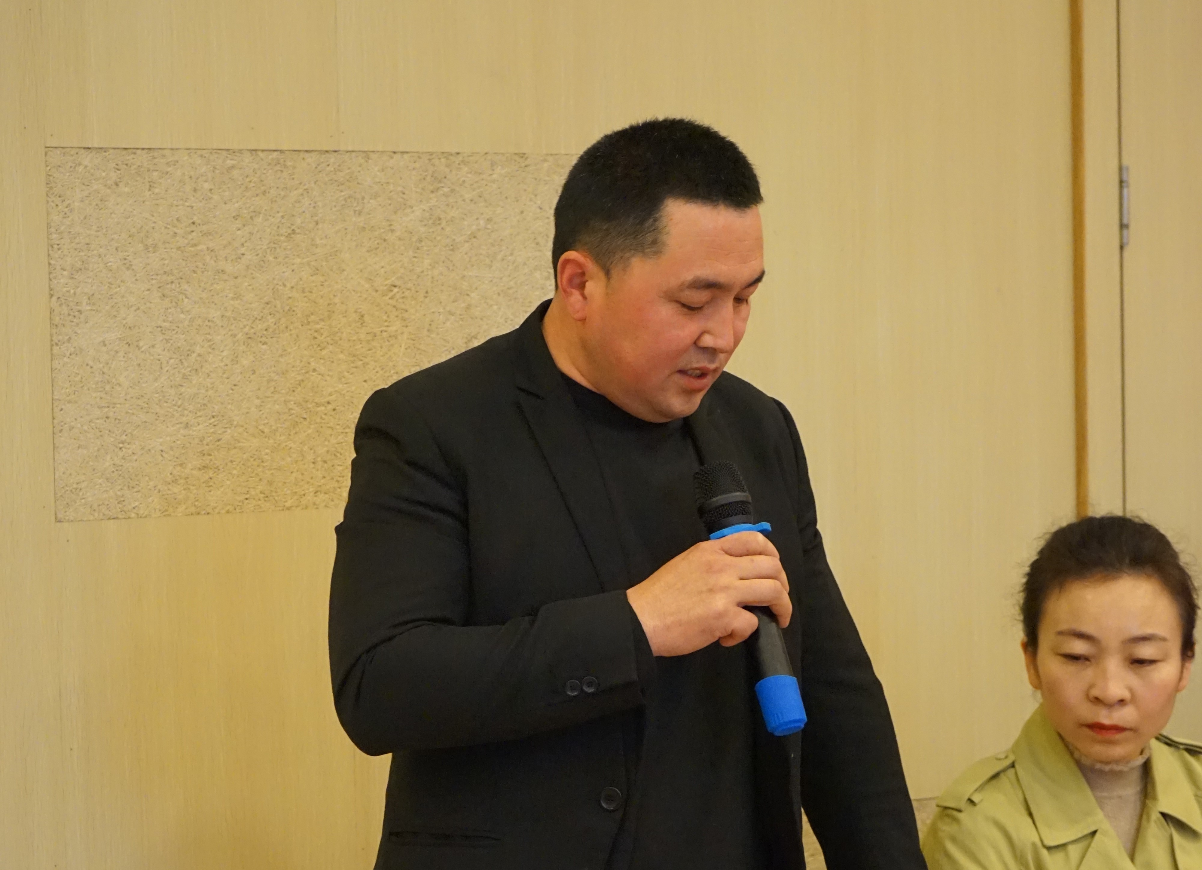 家長代表發(fā)言2.JPG